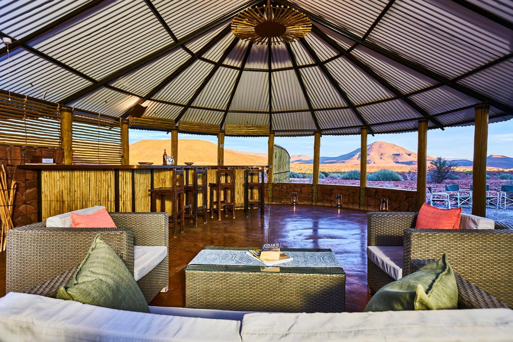Etendeka Mountain Camp Damaraland Extérieur photo