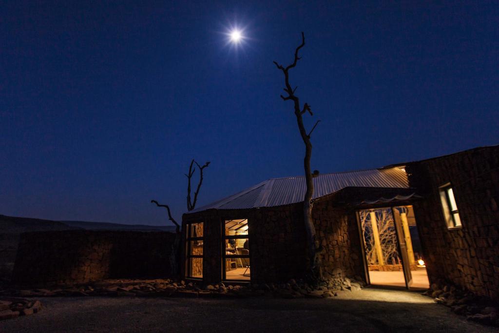 Etendeka Mountain Camp Damaraland Extérieur photo