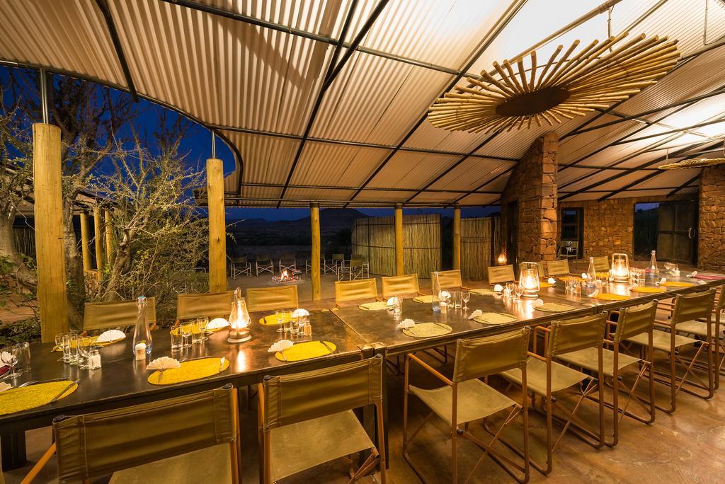 Etendeka Mountain Camp Damaraland Extérieur photo