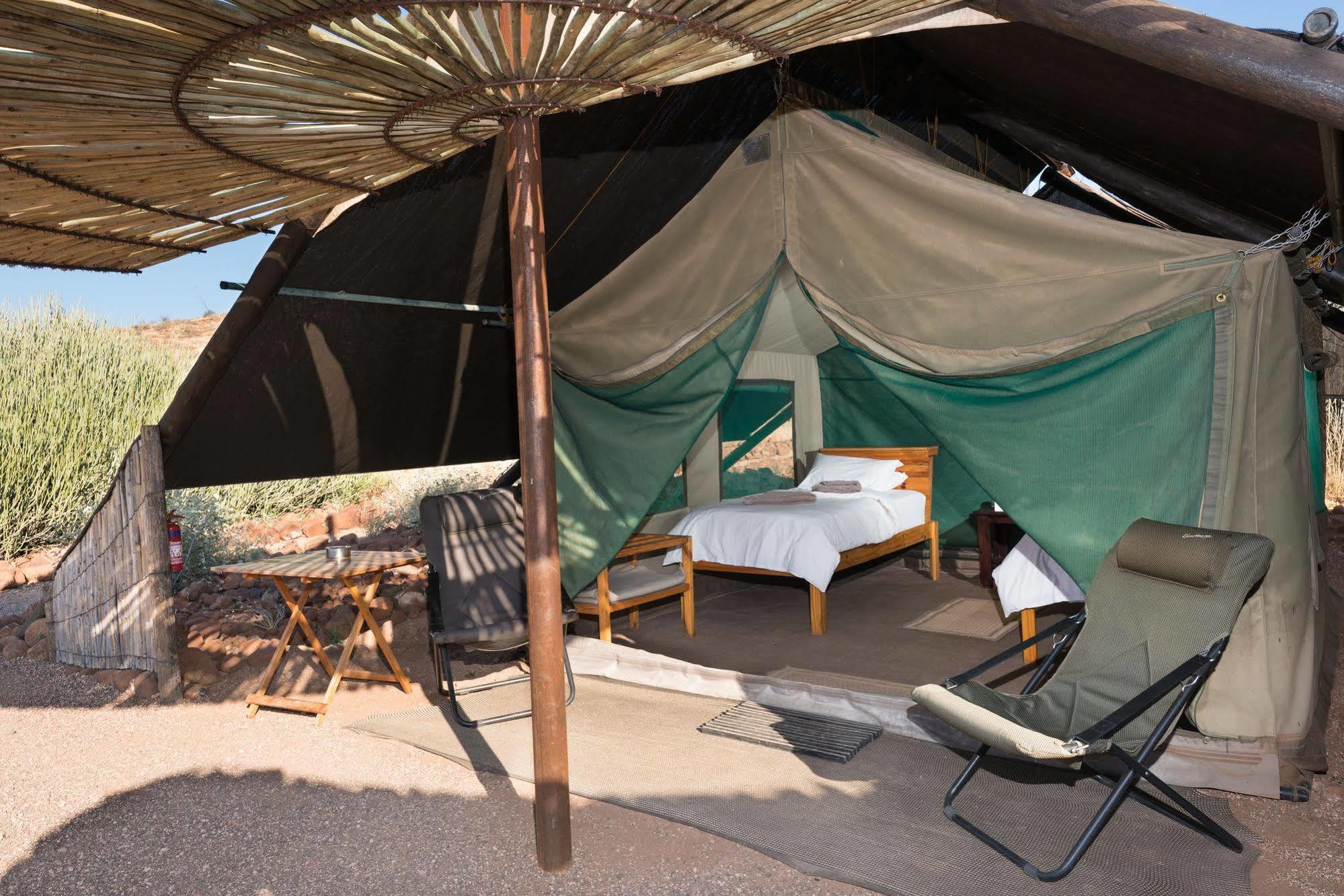 Etendeka Mountain Camp Damaraland Extérieur photo