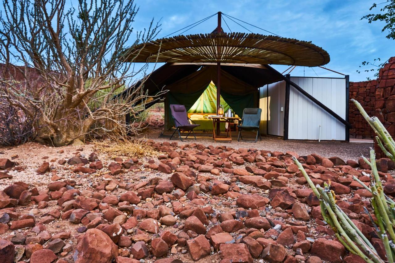 Etendeka Mountain Camp Damaraland Extérieur photo
